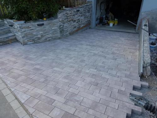 Garagen Einfahrt nachher